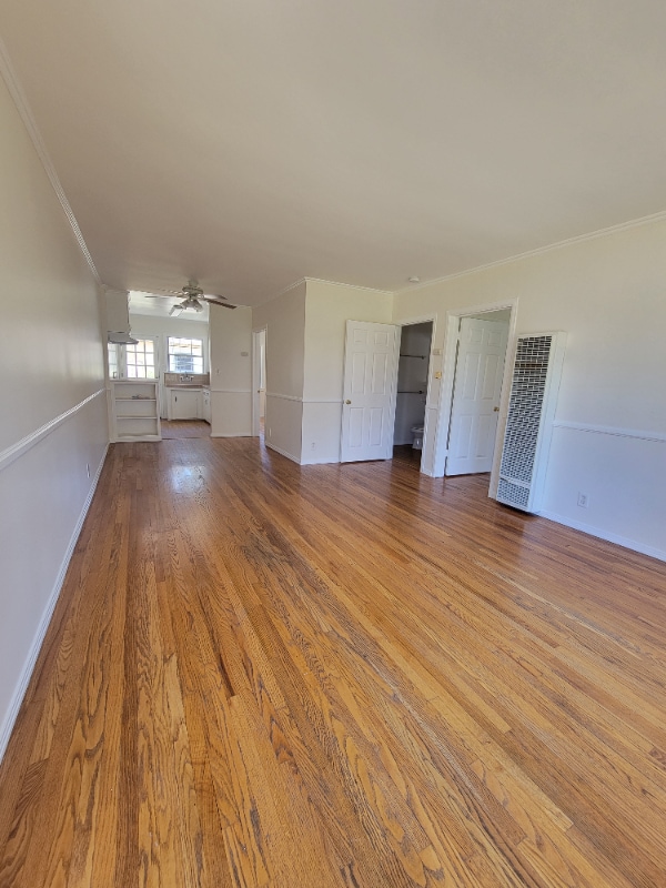 Building Photo - 13644 Leadwell St