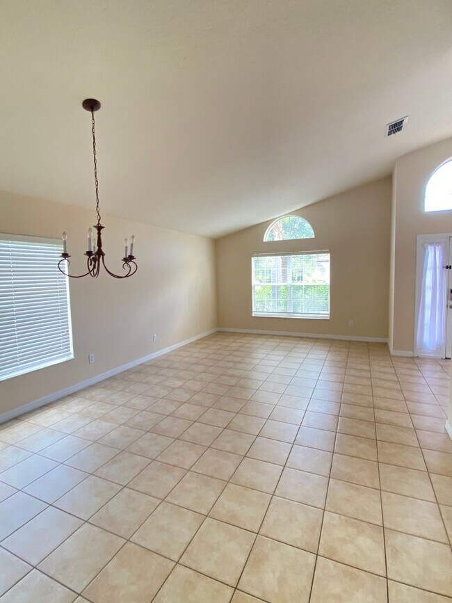 Foto del edificio - 13655 Budworth Cir