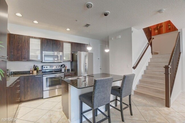 Building Photo - 3 br, 2.5 bath House - 1438 NW 50th Dr # 1438