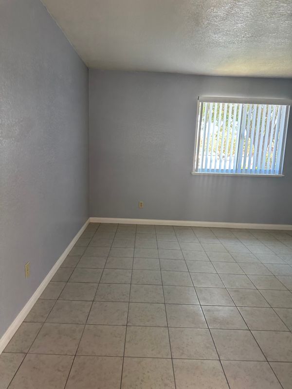 Foto del edificio - 16435 Orange St