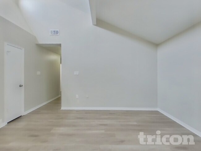 Foto del edificio - 16307 Bird Dog Ct