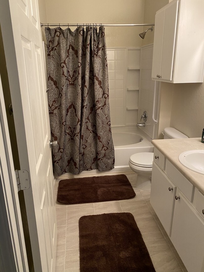 Bathroom - 200 Vista Lake Dr