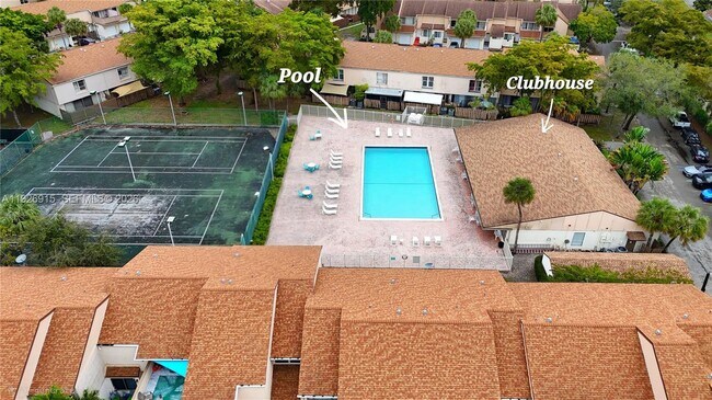 Foto del edificio - 8209 NW 8th St