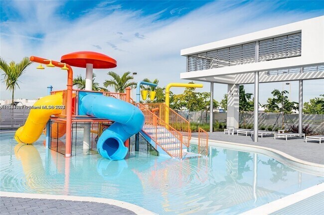 Foto del edificio - 6416 NW 105th Pl