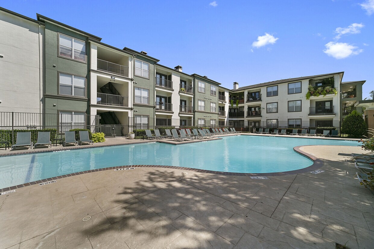 Reserve at White Rock Apartments in Dallas, TX