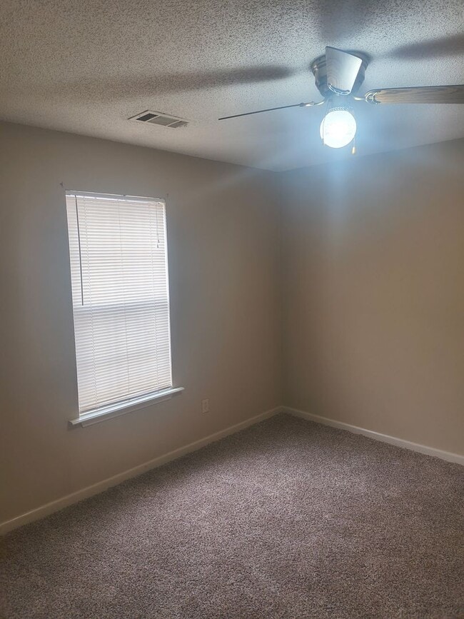 Building Photo - 8340 Keeli Cove