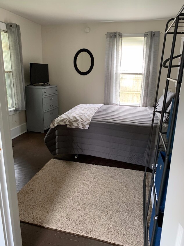 Foto del edificio - 82 W Cayuga St