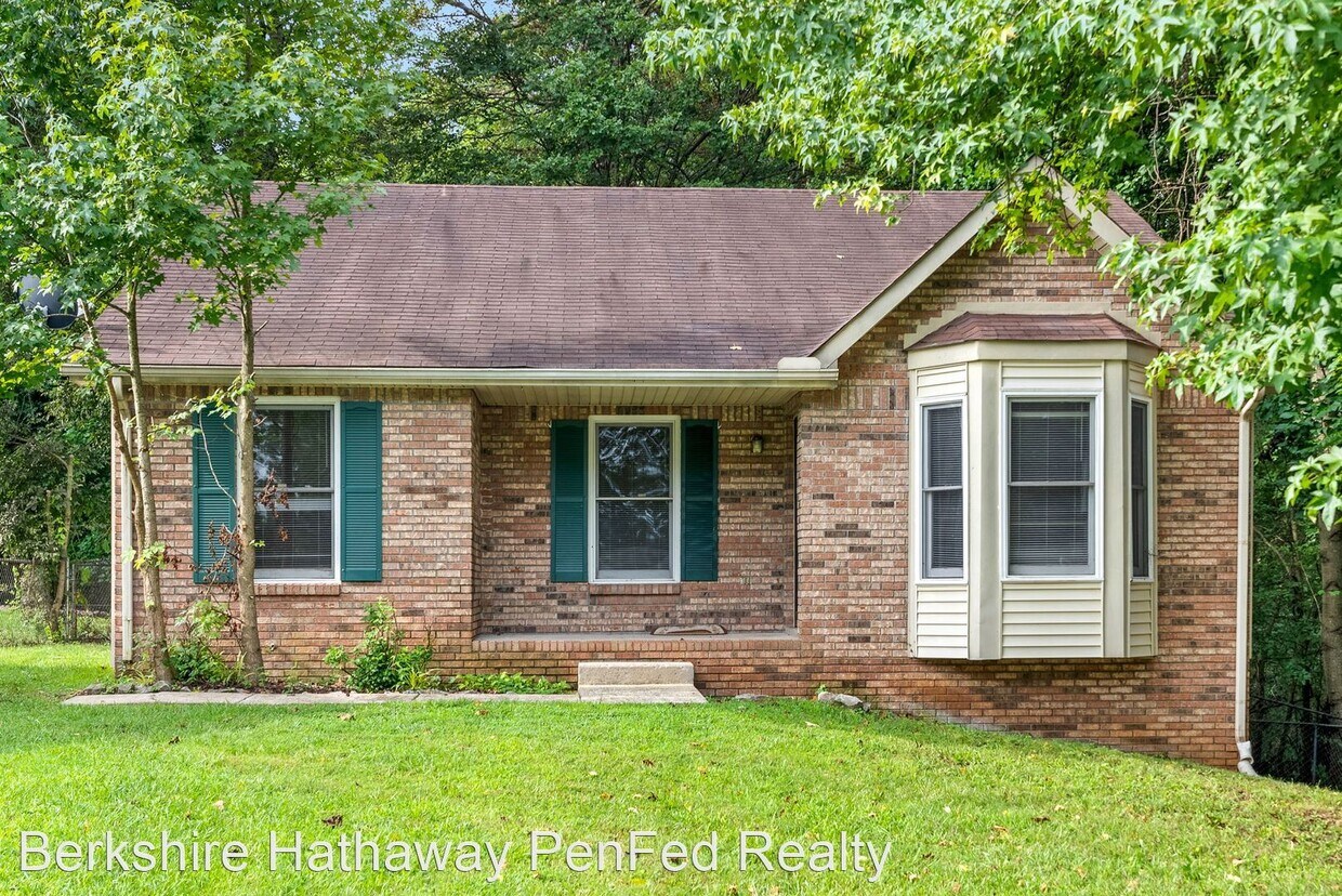 Primary Photo - 3 br, 2 bath House - 360 Erie Dr