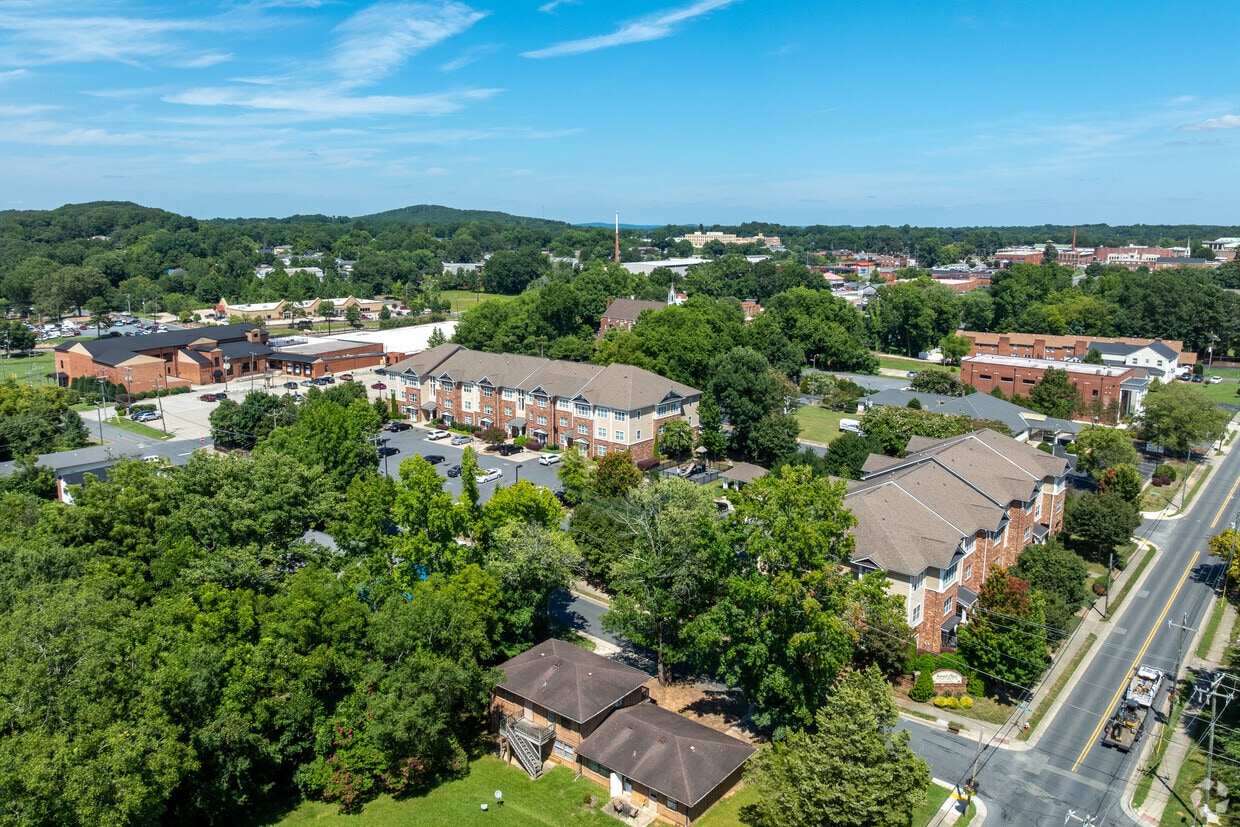 Aerial Photo - Sunset Place Apartments
