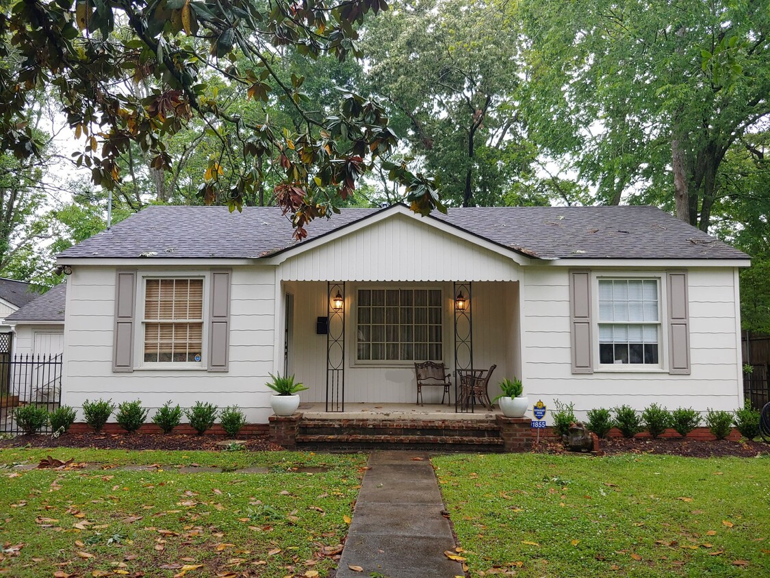 Front porch - 1855 Edinburgh Ave