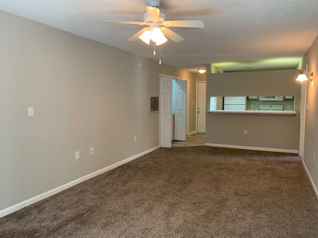Building Photo - UTILITIES INCLUDED! 4 Bedroom | 4 Bath Con...
