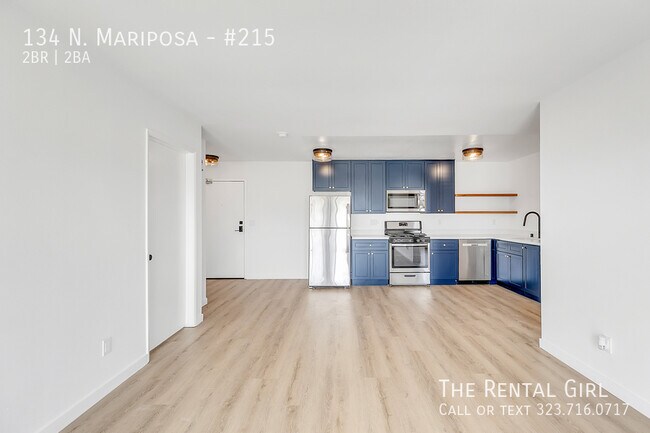 Foto del edificio - FULLY RENOVATED 2BR/2BA APARTMENT W/ IN-UN...