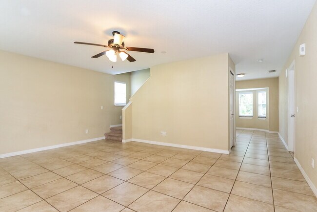 Foto del edificio - 8439 Hawbuck St
