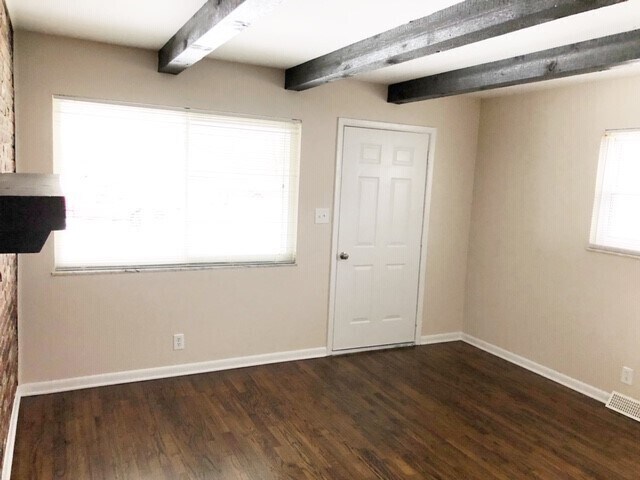 Foto del edificio - 2334 Walker Ave