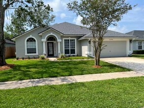 Building Photo - 12784 Chets Creek Dr N