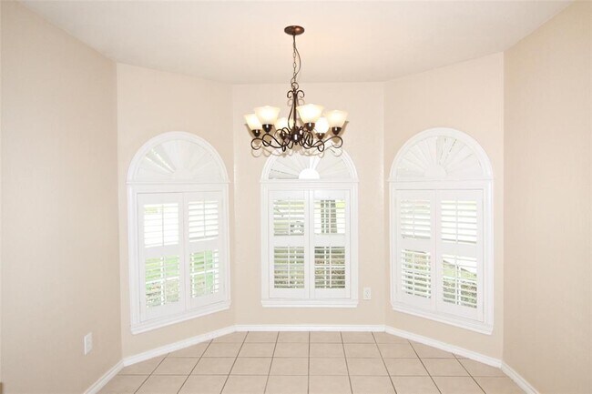 Building Photo - 5727 Rose Rock Canyon Dr