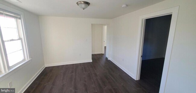 Foto del edificio - 1084 S Hanover St