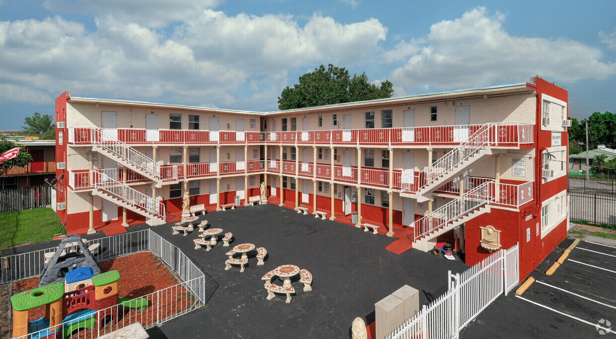 Foto principal - Regal Apartments