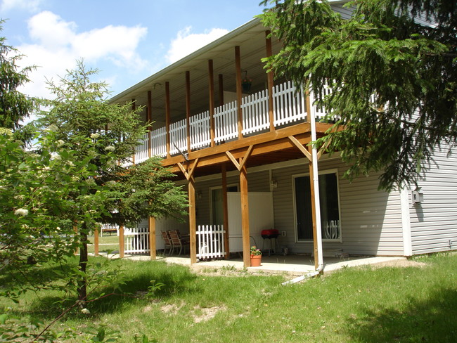 Patio/ terraza cubiertos con vista al lago - 1058 Lakeshore Dr