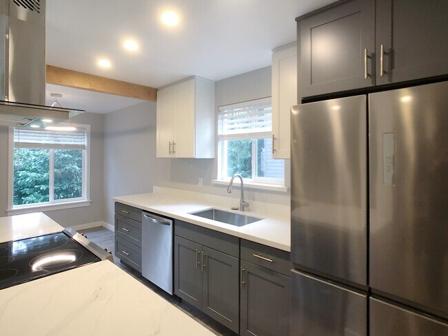 Building Photo - 9012 236th St Sw
