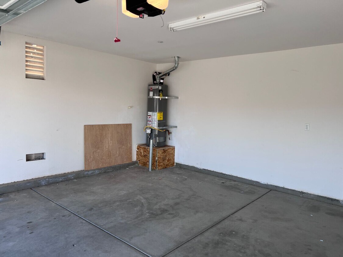 909 Bluebird St, Barstow, CA 92311 House Rental in Barstow, CA