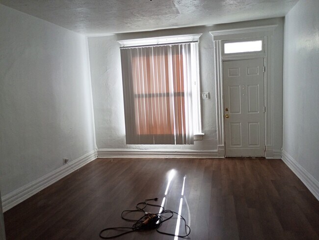 Foto del edificio - 1286 Indianola Ave
