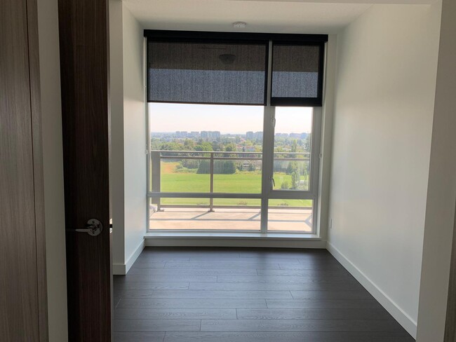 Building Photo - 1606-3300 Ketcheson Road