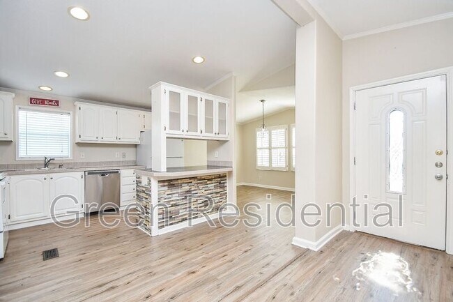 Foto del edificio - 10006 Elderberry Park Ln