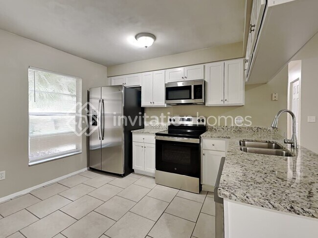 Foto del edificio - 925 Axlewood Cir