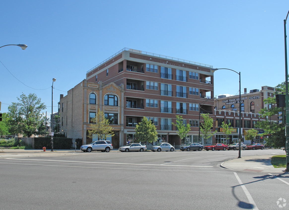 Primary Photo - 3131 W Logan Blvd