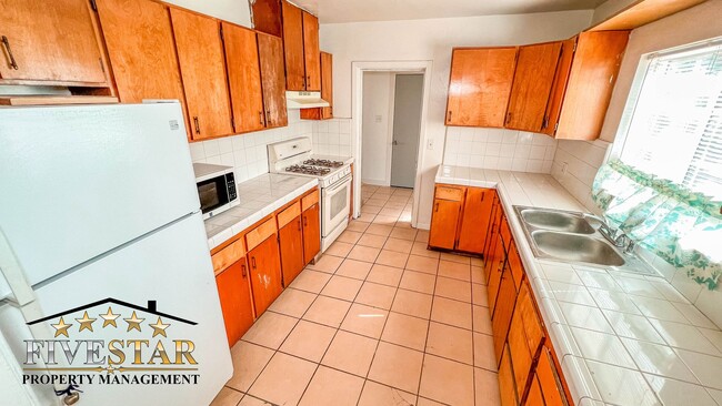 Building Photo - 3307 Culver St