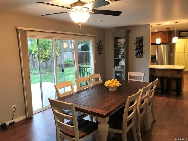 Foto del edificio - Stylish 3 Bedroom home in North Yuba City