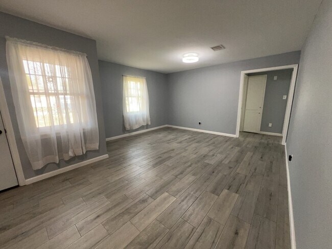 Foto del edificio - 3106 Madeley St