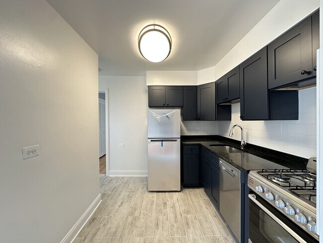 Foto del edificio - 6731 N California Ave