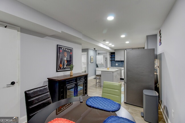 Foto del edificio - 4915 Lake Forest Dr SE