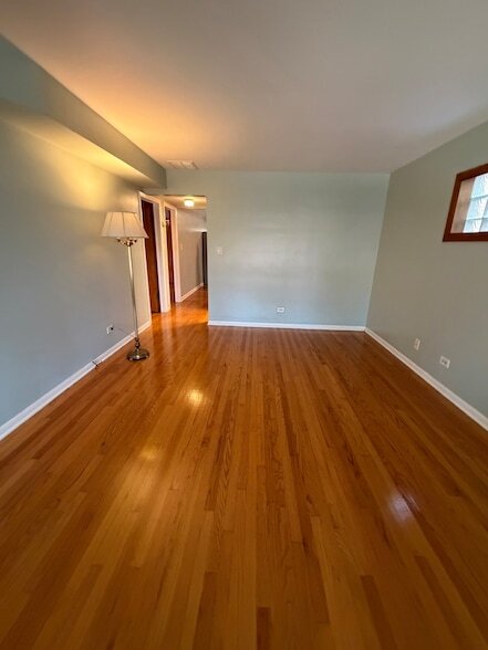 Foto del edificio - 2023 W Balmoral Ave