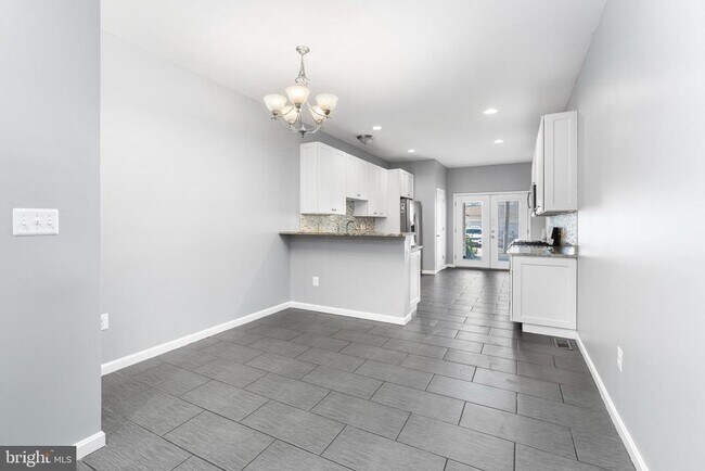 Foto del edificio - 1330 S Charles St