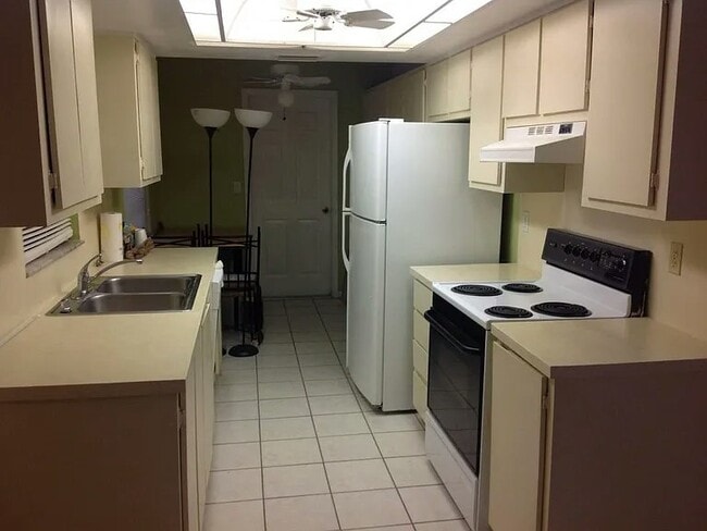 Foto del edificio - 4710 6th St W