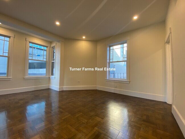 Foto del edificio - 261B W Newton St