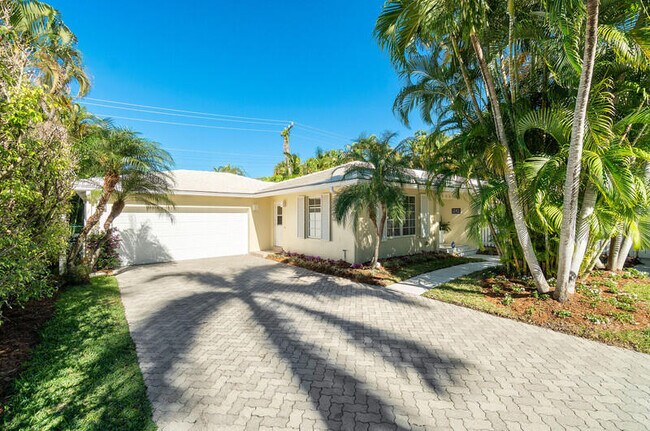 Foto del edificio - 241 List Rd