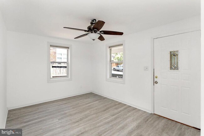 Foto del edificio - 2446 S Nelson St
