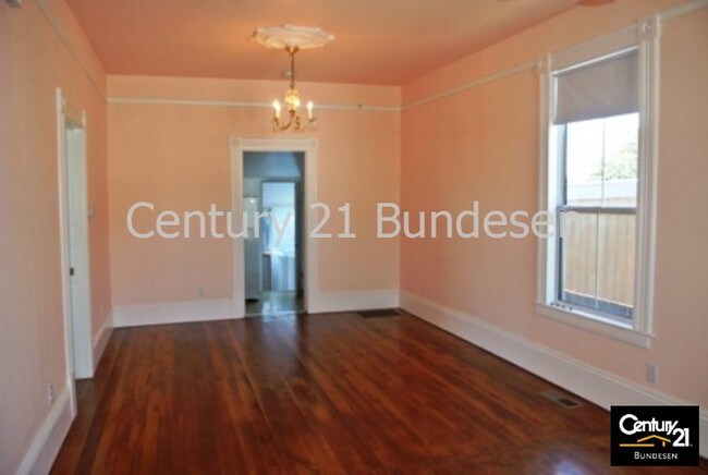 Building Photo - 342 Wilson St