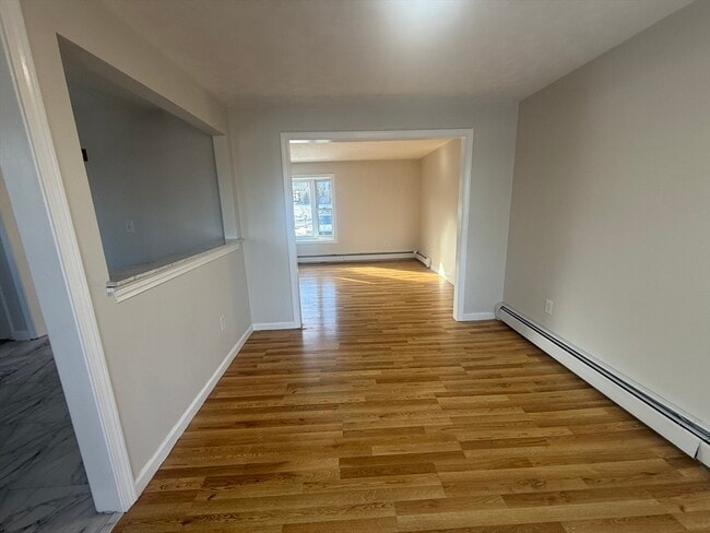 Building Photo - 17 Julian Ln