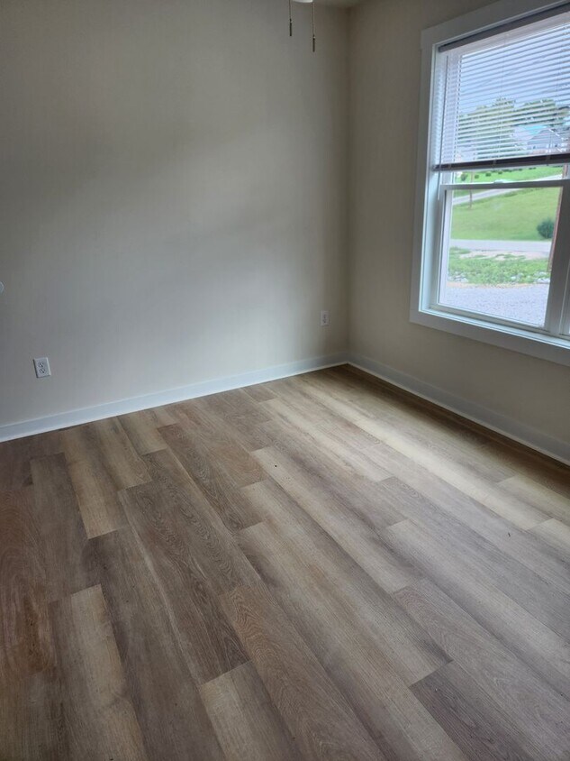 Building Photo - New Construction convenient to Downtown Bl...