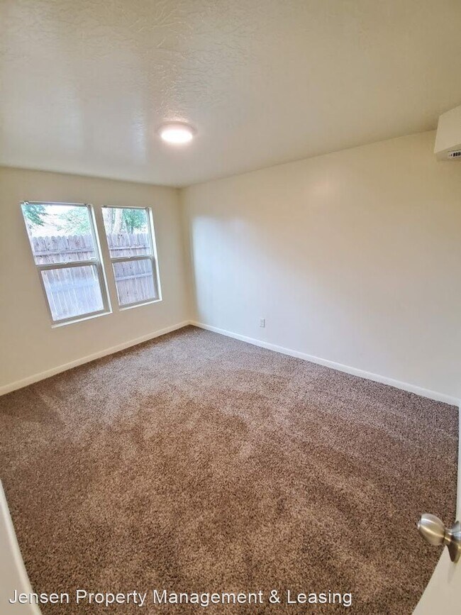 Building Photo - 373 S 500 E