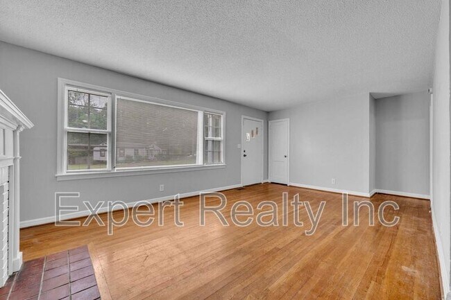Foto del edificio - 920 Parkway Dr