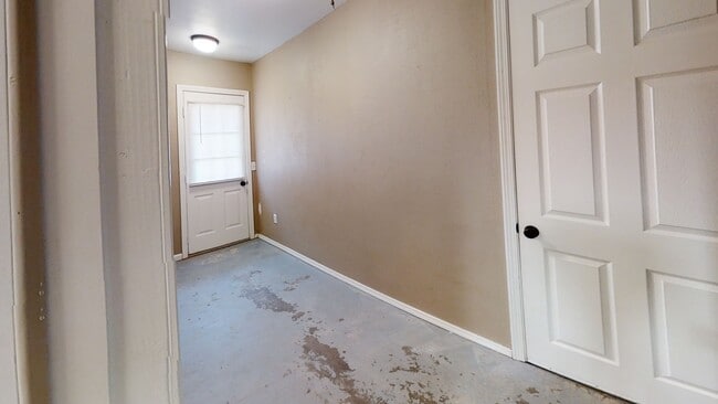 Building Photo - 4510 N Greenvale Cir