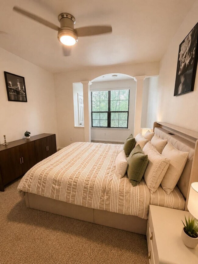 Foto del edificio - 3600 College Park Dr