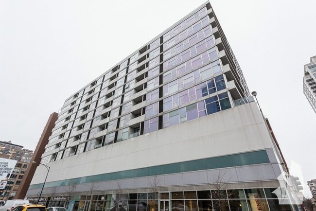 Building Photo - 630 N Franklin St