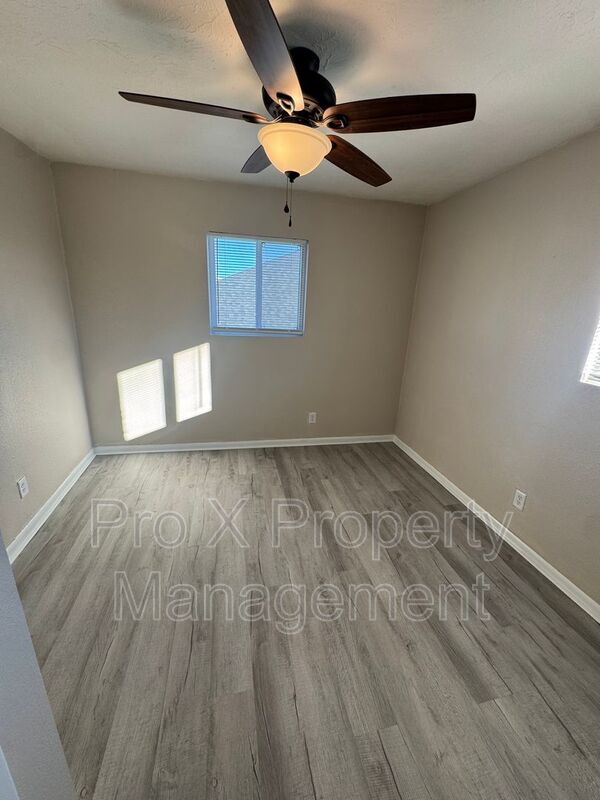 Building Photo - 2943 E University St